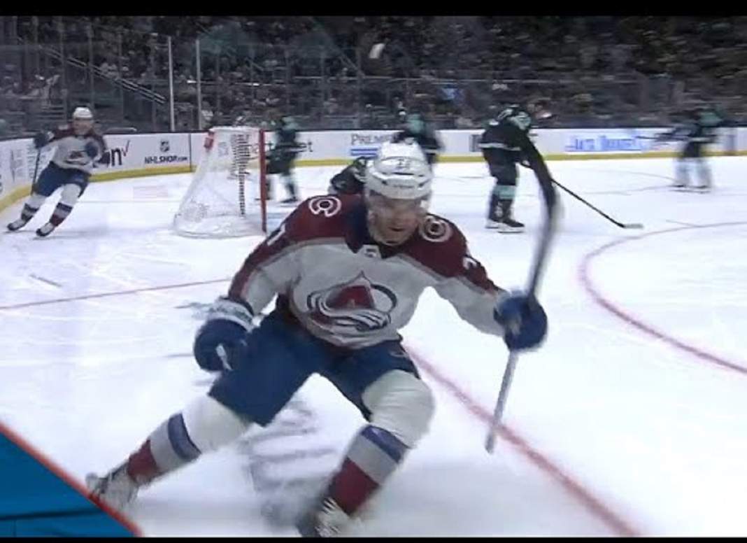 Dawniej byli Łosiami. Teraz decydują o obliczu faworyta NHL
