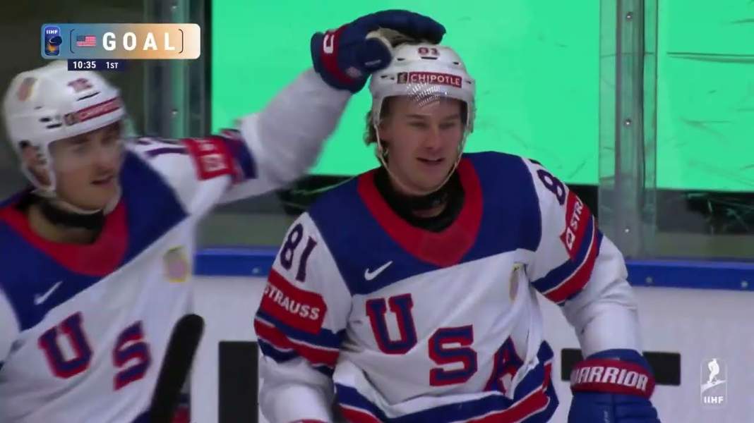 Hokej. Milionowa inwestycja Blackhawks. Ma być „robinem” dla „batmana” Bedarda