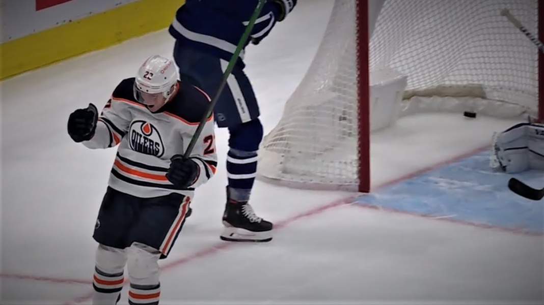 Hokej. 14 lat i emerytura w NHL. Obrońca z TOP10 kończy karierę. Nikt go nie chciał