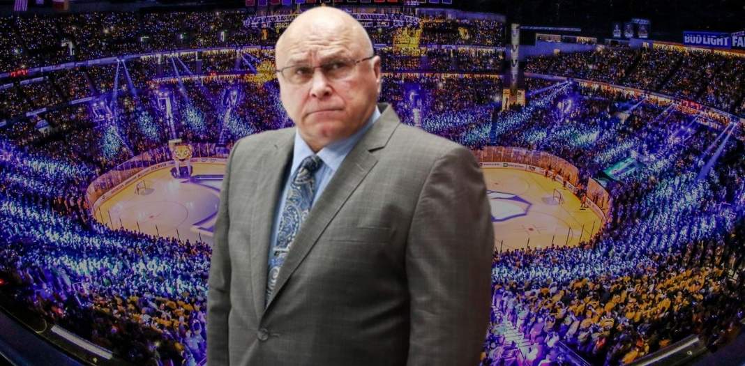 Był świetnym trenerem w NHL. Ale jako menadżer zawiódł. Odchodzi!