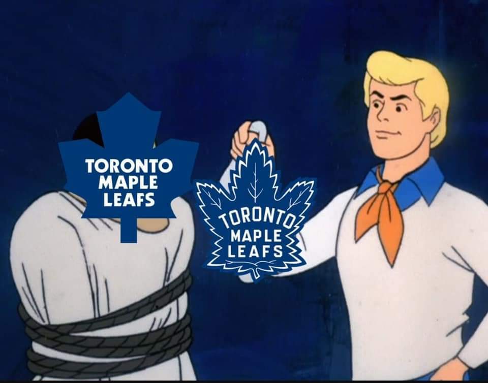Nocna Zmiana: Bogaci grają w golfa, a kowboje w Toronto