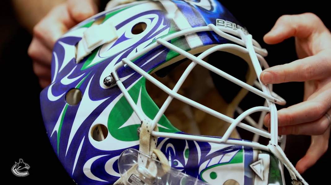 Atak „hokejowych Julek” na klub NHL. Poszło o bramkarską maskę