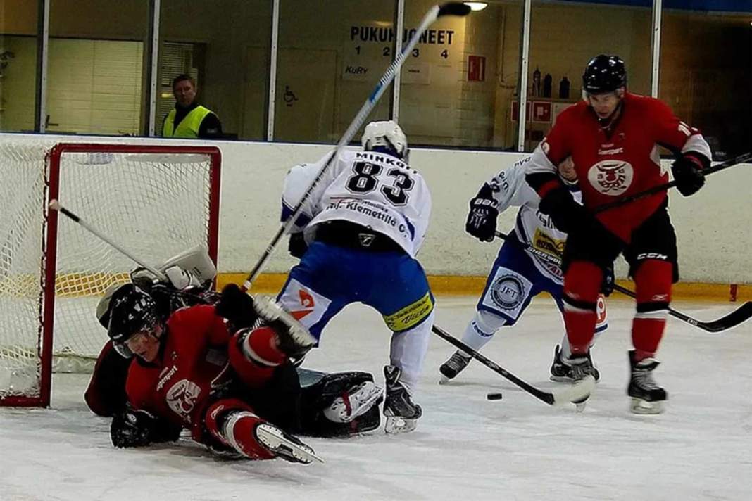 Hokej. Tłumaczenie z NHL. Samotność, chłód i hokej